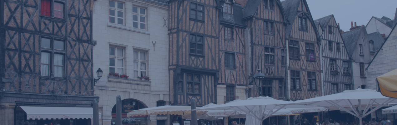 Loin de l'image traditionnellement véhiculée ou fantasmée de l'huissier de justice ancré dans le passé, notre métier s'est développé afin de pouvoir accompagner les justiciables au mieux et de leur proposer des solutions adaptées à notre époque